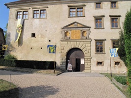 QU-027.jpg