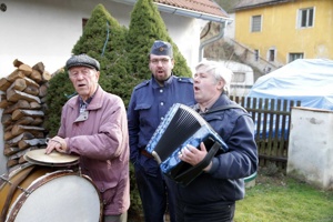AJA-526