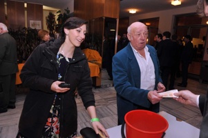 NUM_8819
