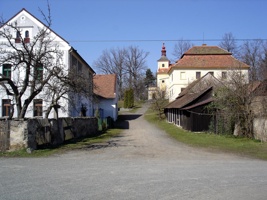 Svatý Jan-ke kostelu.jpg